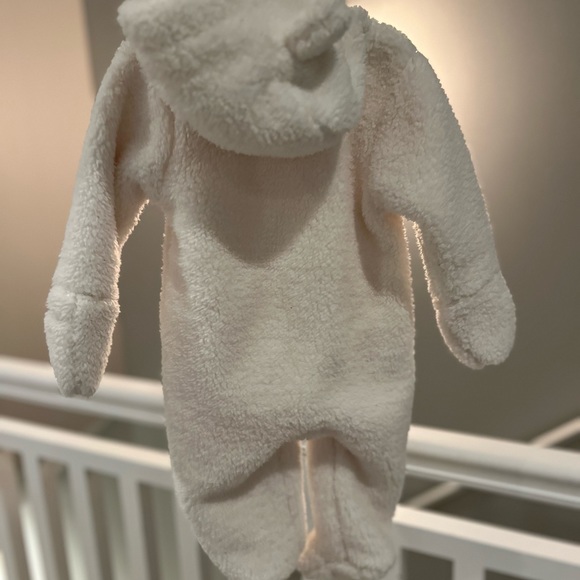 Warm white sherpa infant zip up size 3-6 months - Picture 3 of 6